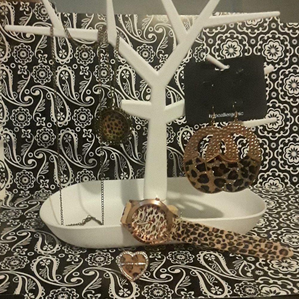 Animal print jewelry